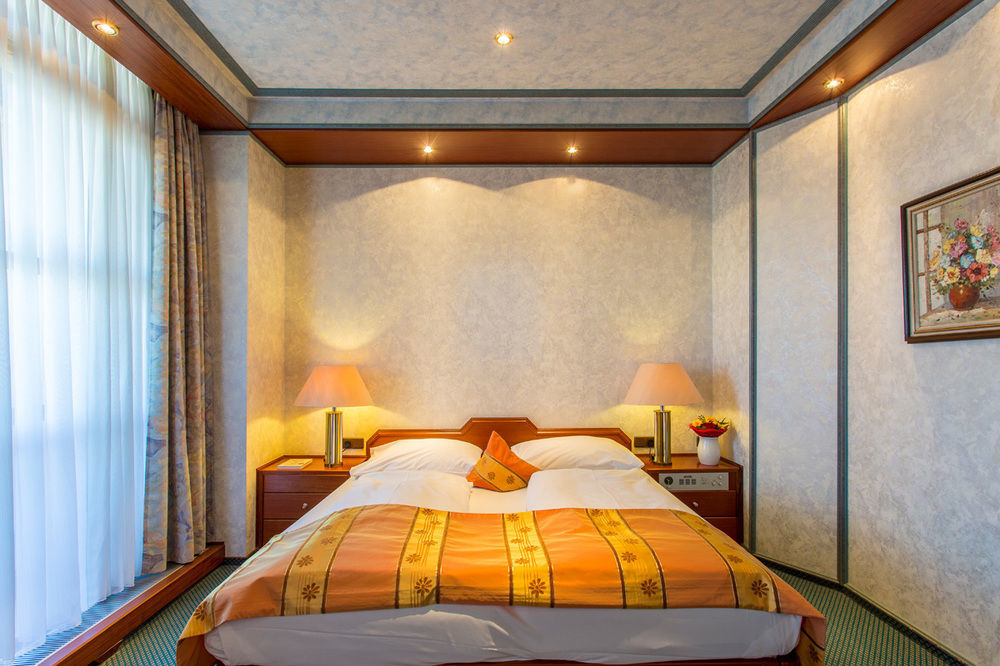 Arotel Best Living Nuernberg Экстерьер фото